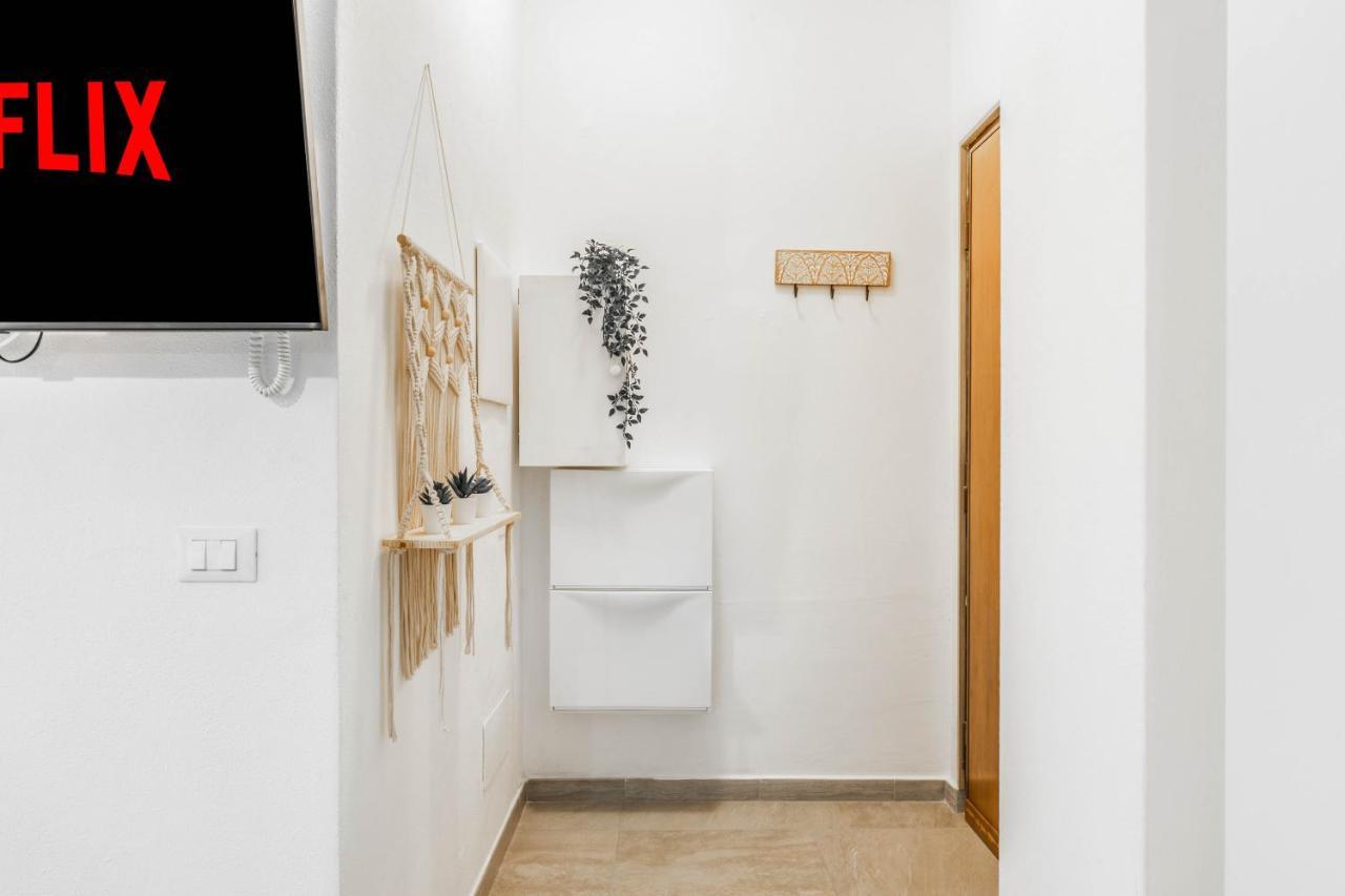 Eden House Sansiro-duomo Netflix & Design Appartamento Milano